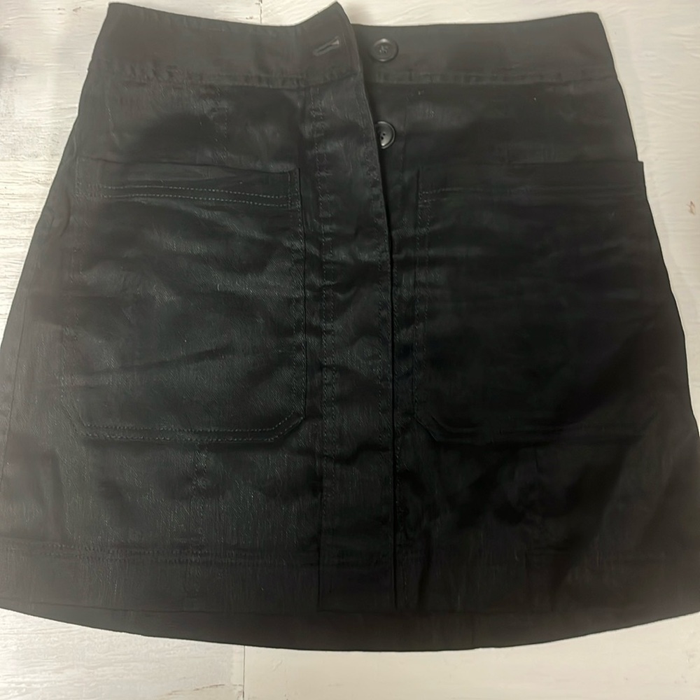 Banana Republic Women’s Linen skirt size 4 
never worn!